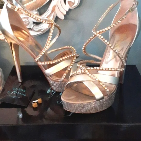 Guess by Marciano Leather & Rhinestone strappy sandals ❤️ - Picture 9 of 12